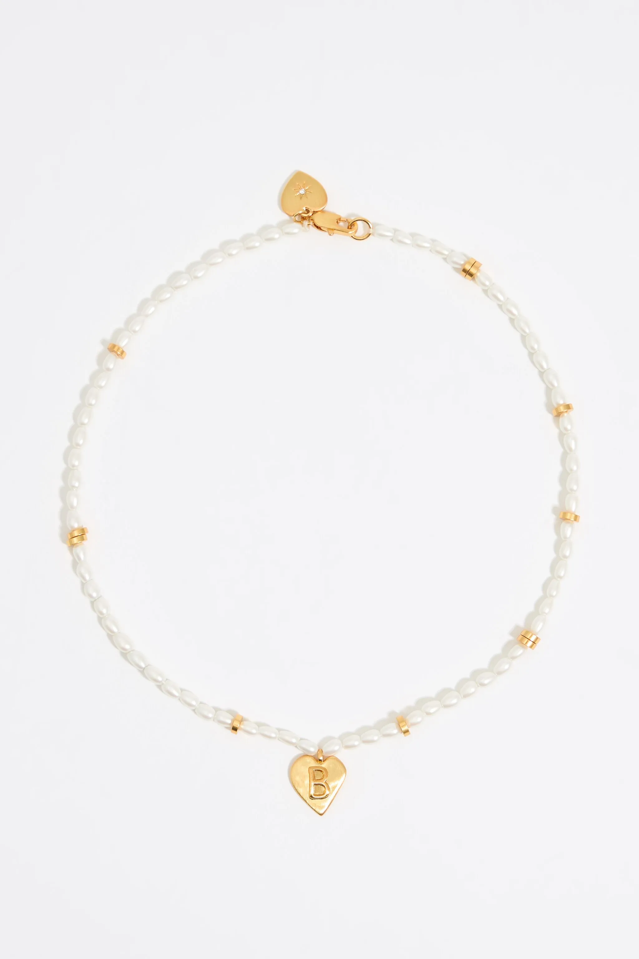 Collar letra B corazón y perlas