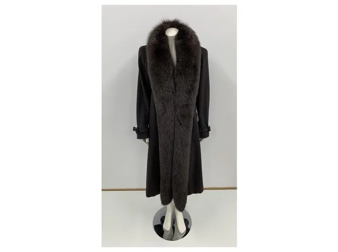 Max Mara Abrigos, Ropa de calle 
